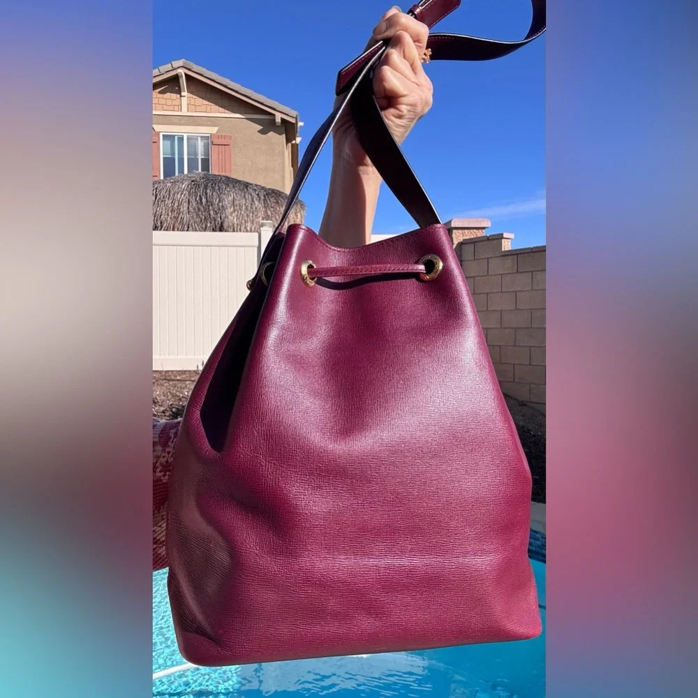 Cartier Vintage Calfskin Bucket bag with card and COA - Picture 4 of 17